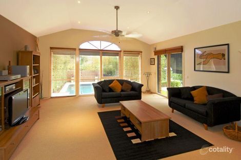 Property photo of 13 Leopold Crescent Mont Albert VIC 3127