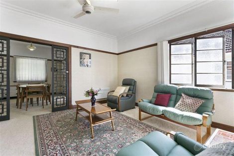 Property photo of 13 Weal Avenue Tarragindi QLD 4121
