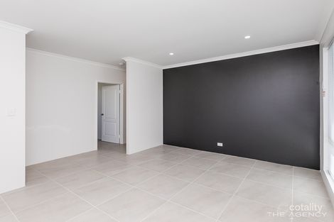 Property photo of 52 Reflection Boulevard Jindalee WA 6036