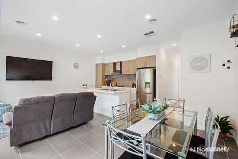 Property photo of 10 Scarlett Close Kilsyth VIC 3137