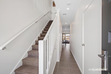 Property photo of 10 Scarlett Close Kilsyth VIC 3137