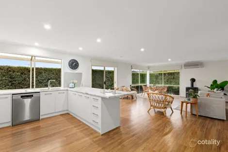 Property photo of 21 Amarina Crescent Grovedale VIC 3216