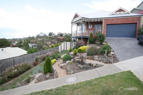 Property photo of 3 Pinnacle Close Highton VIC 3216