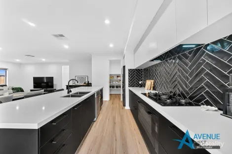 6 Knabstrupper St, Aintree, VIC 3336