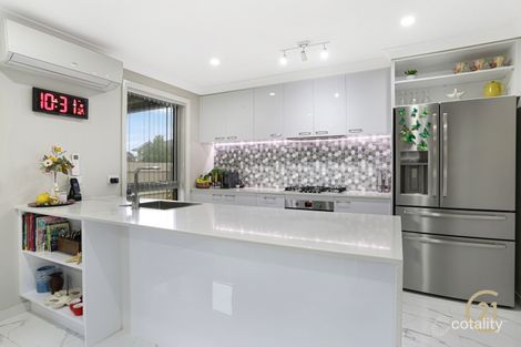 Property photo of 36 Sovereign Circuit Glenfield NSW 2167