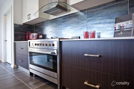 Property photo of 4 Ottelia Street Cranbourne North VIC 3977