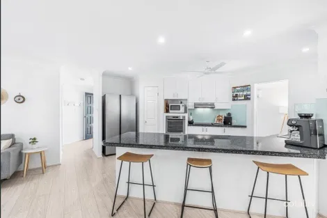 Property photo of 3 Hydrus Place Wynnum QLD 4178