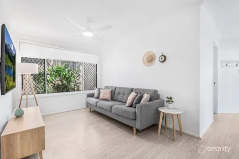 Property photo of 3 Hydrus Place Wynnum QLD 4178