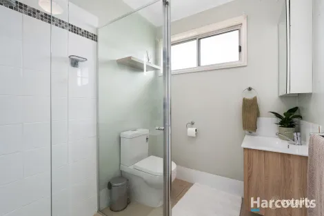 Property photo of 3 Pasadena Crescent Macquarie Hills NSW 2285