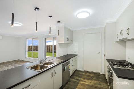 Property photo of 41 Sanctuary Drive Cranley QLD 4350