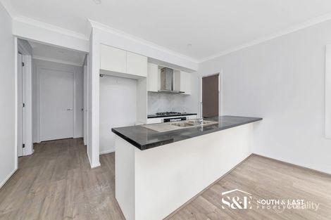 Property photo of 8 Colorado Parade Berwick VIC 3806