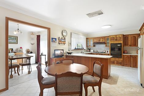 Property photo of 18 Conran Avenue Endeavour Hills VIC 3802