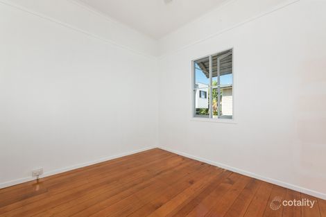 Property photo of 30 Salstone Street Kangaroo Point QLD 4169