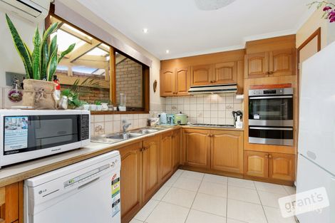 Property photo of 4 Cornus Court Narre Warren VIC 3805