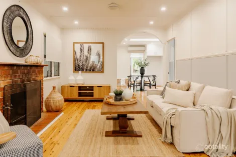 Property photo of 107 Whiting Street Labrador QLD 4215