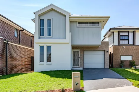 8 Renwick St, Catherine Field, NSW 2557