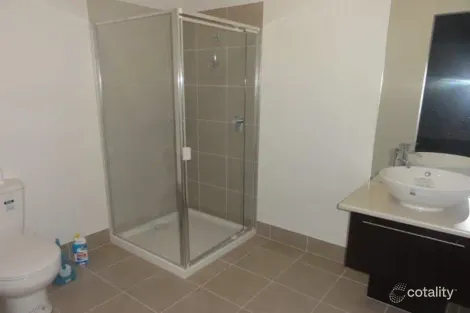 Property photo of 16 Alberfeldie Drive Truganina VIC 3029