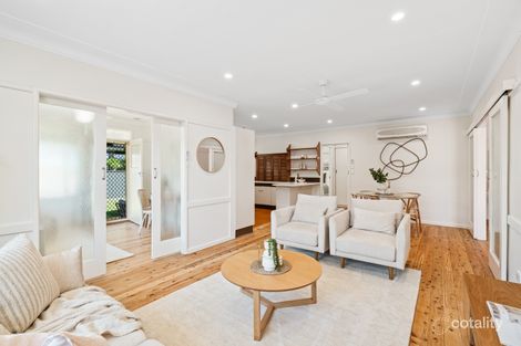 Property photo of 2 Crawford Crescent Wyoming NSW 2250