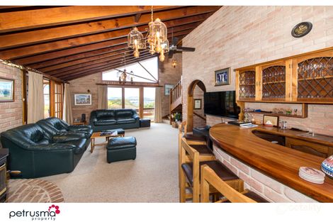 Property photo of 11 Bardia Court Roches Beach TAS 7170