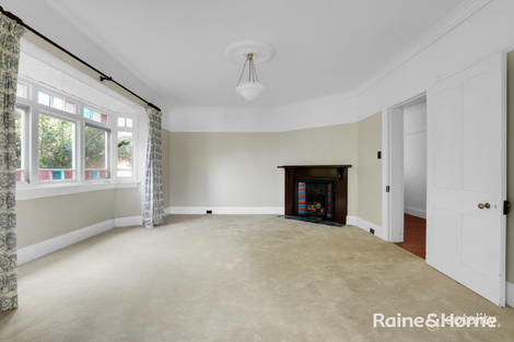 Property photo of 281 Piper Street Bathurst NSW 2795