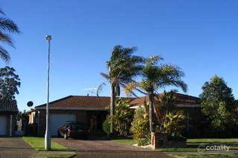 8 Moffitt Cres, Edensor Park, NSW 2176