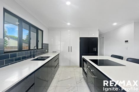 Property photo of 1 Langlo Street Riverhills QLD 4074