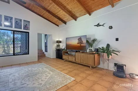 Property photo of 4 Dunkalli Crescent Wongaling Beach QLD 4852
