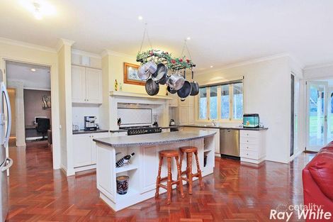 Property photo of 10 Meeking Drive Pakenham VIC 3810
