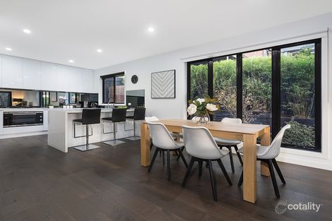Property photo of 2/2 Lynden Grove Mount Waverley VIC 3149