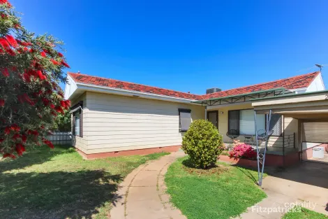 2 Tucker St, Turvey Park, NSW 2650