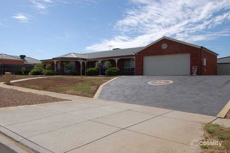 Property photo of 28 Maddison Circuit Darley VIC 3340