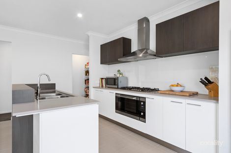 Property photo of 10 Secluded Drive Armstrong Creek VIC 3217