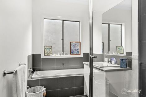 Property photo of 9/8-10 Regent Street Whittington VIC 3219