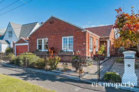 Property photo of 14 Marieville Esplanade Sandy Bay TAS 7005