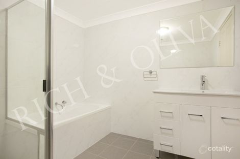 Property photo of 2/5-9 Marlene Crescent Greenacre NSW 2190