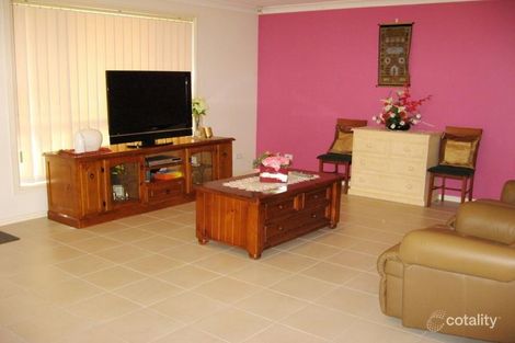 Property photo of 8 Webb Place Minto NSW 2566