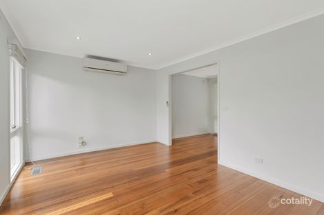 Property photo of 1/15 Rossiter Avenue Endeavour Hills VIC 3802