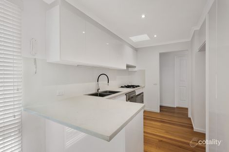 Property photo of 1/15 Rossiter Avenue Endeavour Hills VIC 3802