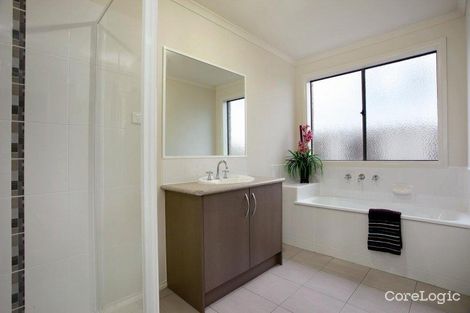 Property photo of 4 Casandra Court Berwick VIC 3806