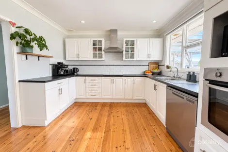 Property photo of 30 South Pacific Crescent Ulladulla NSW 2539