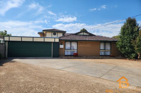 5 Huntingfield Dr, Hoppers Crossing, VIC 3029