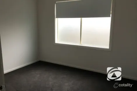 Property photo of 20/23 Atlantic Drive Pakenham VIC 3810