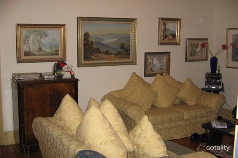 4 Thomson St, Seddon, VIC 3011