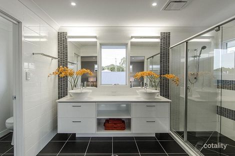 Property photo of 9 Cranston Street Wynnum West QLD 4178