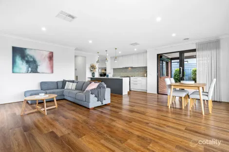 Property photo of 8 Scentbark Way Gisborne VIC 3437