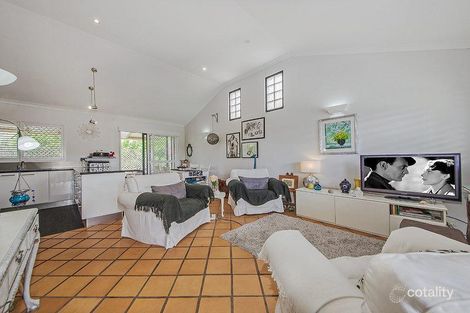 Property photo of 62 Cameron Parade Wynnum QLD 4178