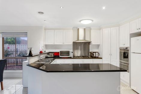 Property photo of 30 Hillcrest Drive Hillside VIC 3037