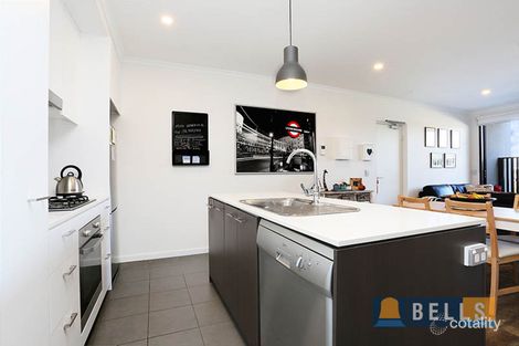Property photo of 1/76 The Esplanade Caroline Springs VIC 3023