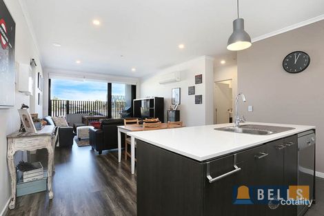 Property photo of 1/76 The Esplanade Caroline Springs VIC 3023