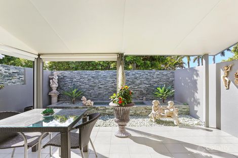 4/2 Grand Pde, Parrearra, QLD 4575